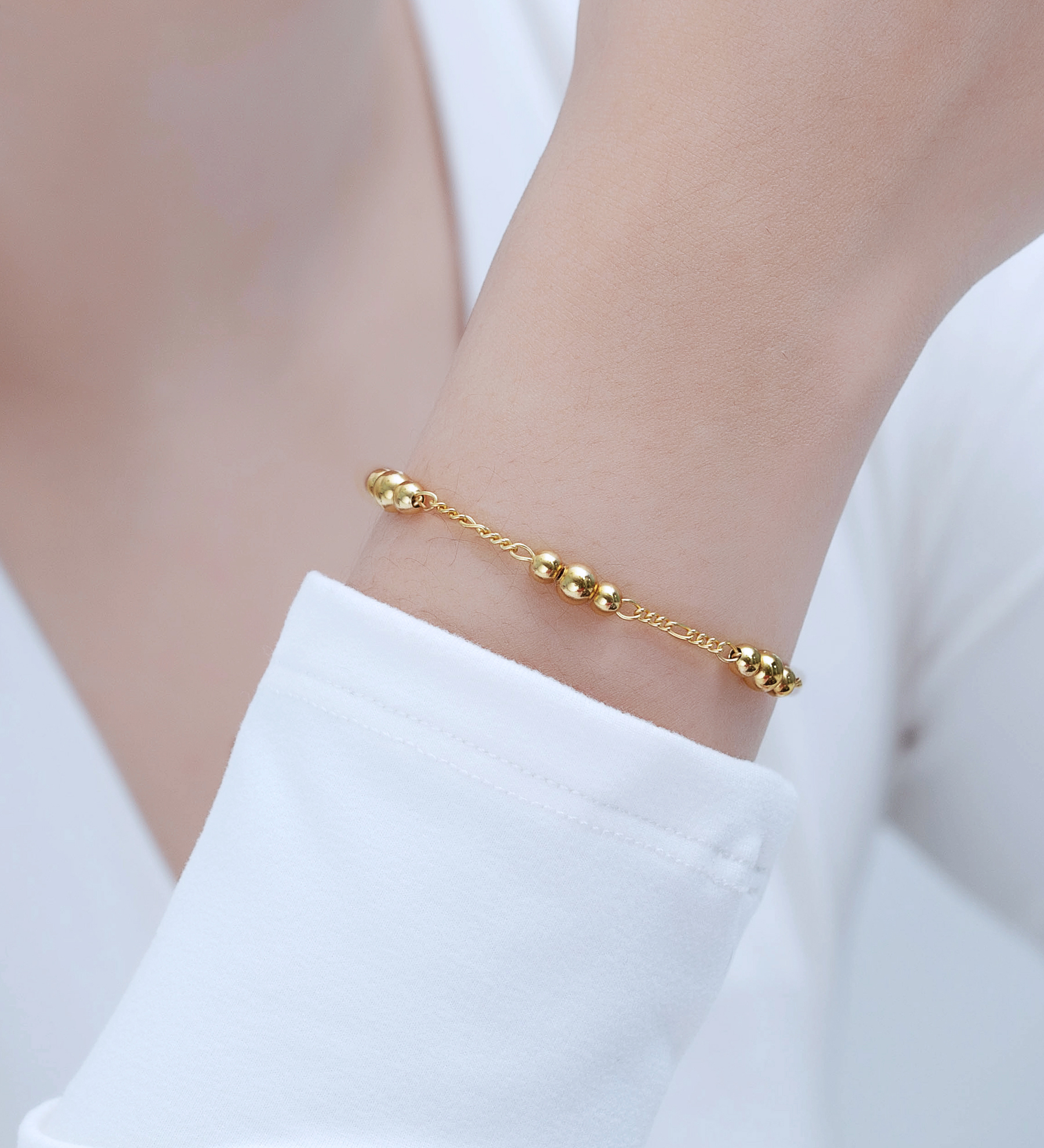 ITALIAN DELIGHT - Wholesale 925 Sterling Silver Ball Bracelet, Plated with 0.5 Micron 18K Yellow Gold, Ball Width is 4, 5 mm Wide, Made in Italy. - SKU #706-39001G